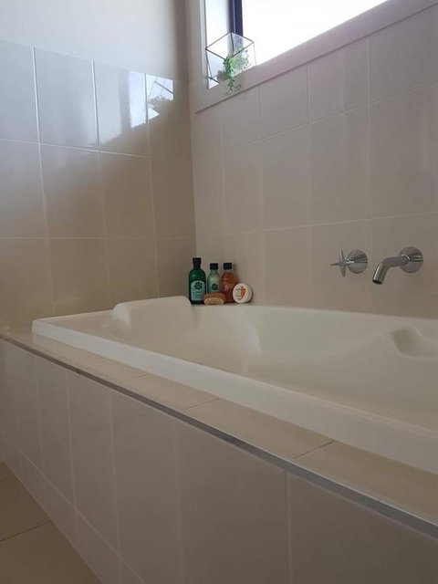 Little On Ash - Whitsundays Accommodation 1