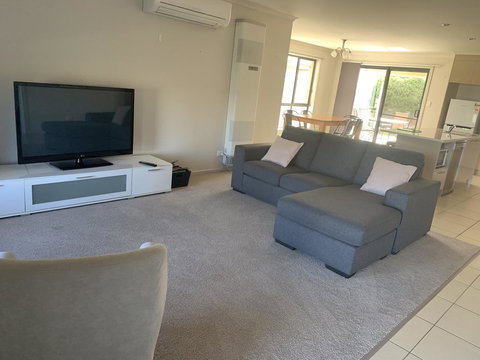 Little On Ash - Whitsundays Accommodation 6