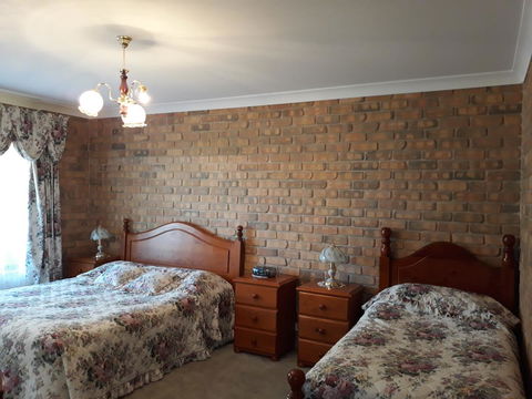 Acacia Apartments - Whitsundays Accommodation 4