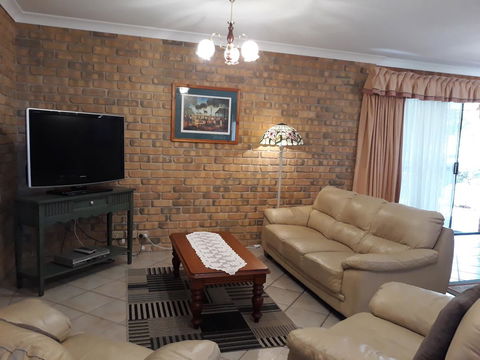 Acacia Apartments - Whitsundays Accommodation 8