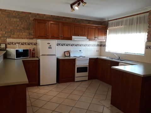 Acacia Apartments - Whitsundays Accommodation 3