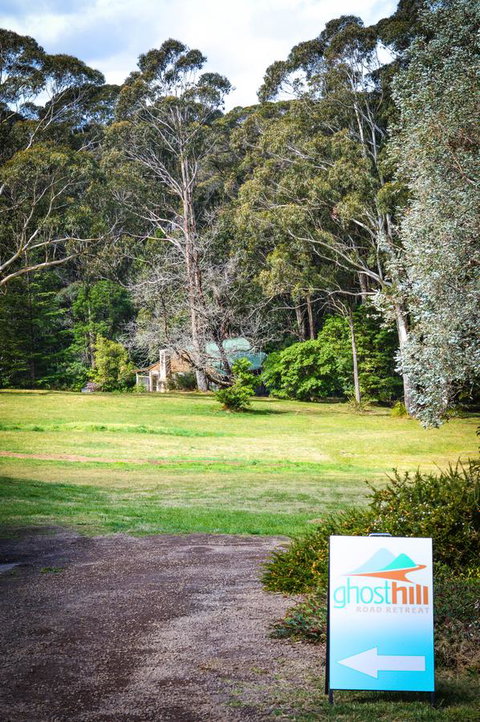 Ghost Hill Road Retreat - Whitsundays Accommodation 10