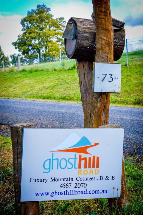 Ghost Hill Road Retreat - Whitsundays Accommodation 0