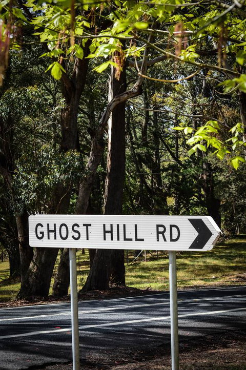 Ghost Hill Road Retreat - Whitsundays Accommodation 12