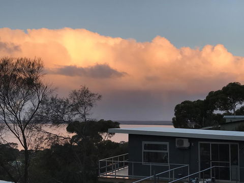 Sunrise On Falie Seaview Eco Accommodation - Whitsundays Accommodation 28