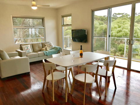 Sunrise On Falie Seaview Eco Accommodation - Whitsundays Accommodation 22