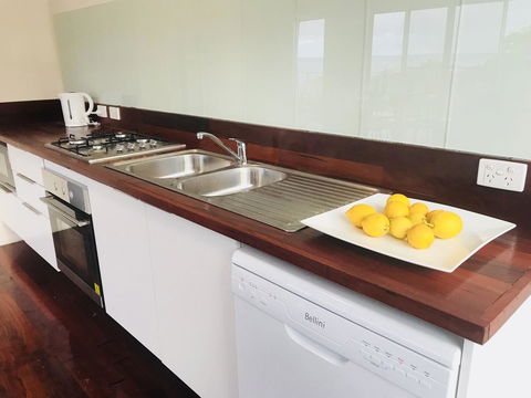 Sunrise On Falie Seaview Eco Accommodation - Whitsundays Accommodation 35