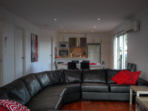 Home On Torrens - Whitsundays Accommodation 28