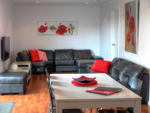 Home On Torrens - Whitsundays Accommodation 24