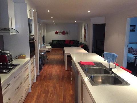 Home On Torrens - Whitsundays Accommodation 1