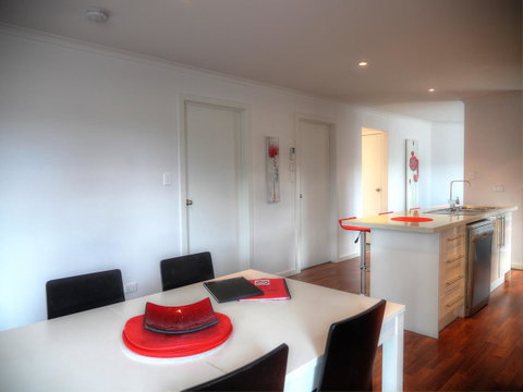 Home On Torrens - Whitsundays Accommodation 21