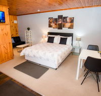 Seppelts View Cabins - Whitsundays Accommodation