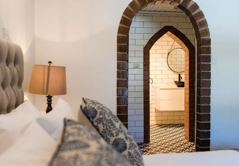 The Manor Basket Range - Whitsundays Accommodation 3
