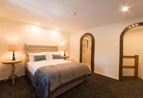The Manor Basket Range - Whitsundays Accommodation 4