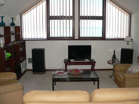 Brighton Beach House - Whitsundays Accommodation 6