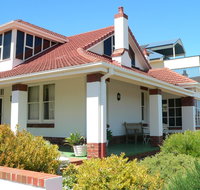 Brighton Beach House - Whitsundays Accommodation