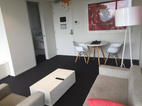 Tasha\'s Apartments On Warwick - Whitsundays Accommodation 3