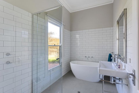 Grandview Accommodation - The Elm Tree Apartments - Whitsundays Accommodation 19