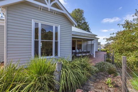 Grandview Accommodation - The Elm Tree Apartments - Whitsundays Accommodation 24