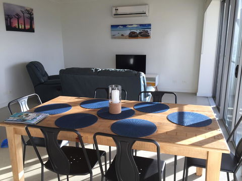 Penneshaw Oceanview Apartments - Whitsundays Accommodation 13