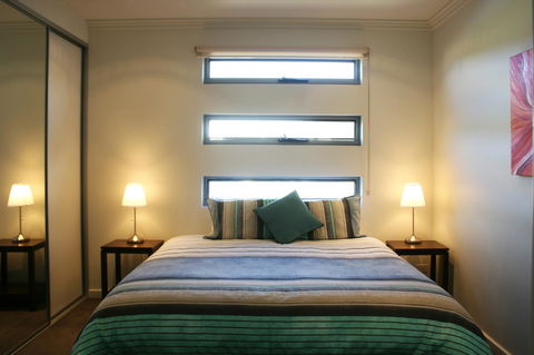 Penneshaw Oceanview Apartments - Whitsundays Accommodation 8