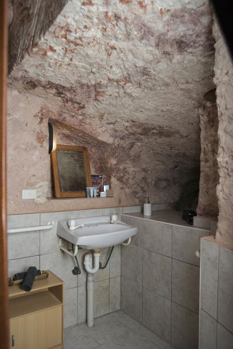 Ali\'s Underground Studio - Whitsundays Accommodation 10