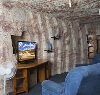 Ali's Underground - Whitsundays Accommodation