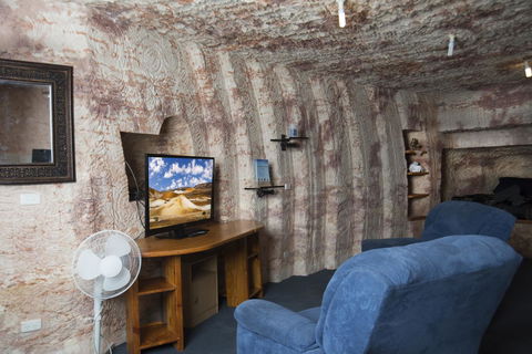 Ali\'s Underground Studio - Whitsundays Accommodation 0