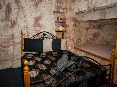 Ali\'s Underground Studio - Whitsundays Accommodation 8