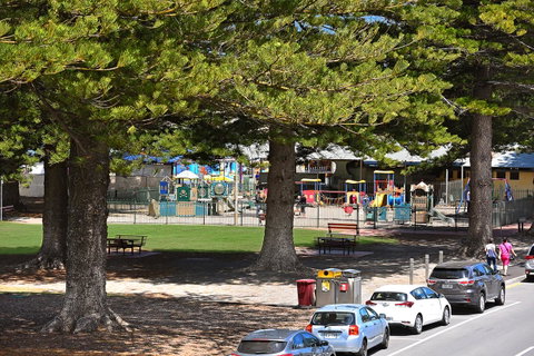 Breeze Beachfront Apartment - Whitsundays Accommodation 1
