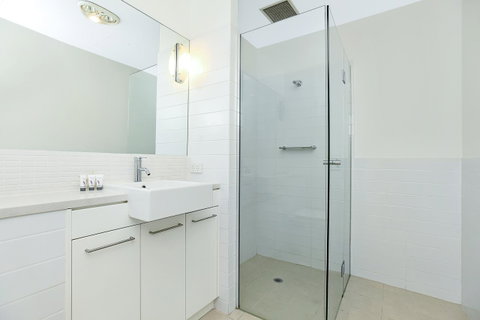 Breeze Beachfront Apartment - Whitsundays Accommodation 14