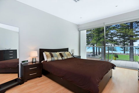 Breeze Beachfront Apartment - Whitsundays Accommodation 13