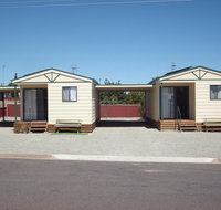 Jacko's Holiday Cabins - Whitsundays Accommodation