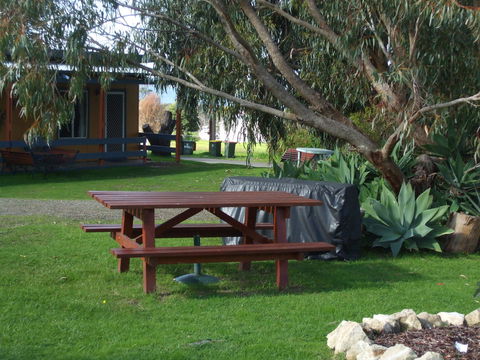Casuarina Coastal Units - Whitsundays Accommodation 17