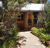 Little Para Cottage - Whitsundays Accommodation