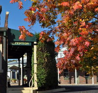 Ten Dollar Town Motel - Whitsundays Accommodation