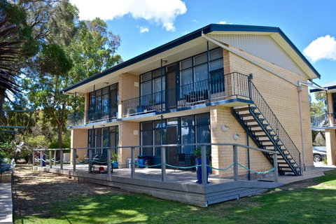 Longbeach Apartments - Whitsundays Accommodation 0