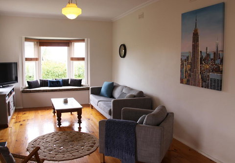 Grace Cottage - Whitsundays Accommodation 3