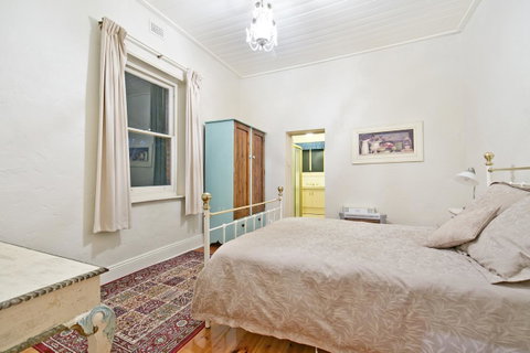 Vineyard Cottage BnB - Whitsundays Accommodation 6