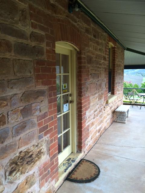 Vineyard Cottage BnB - Whitsundays Accommodation 9
