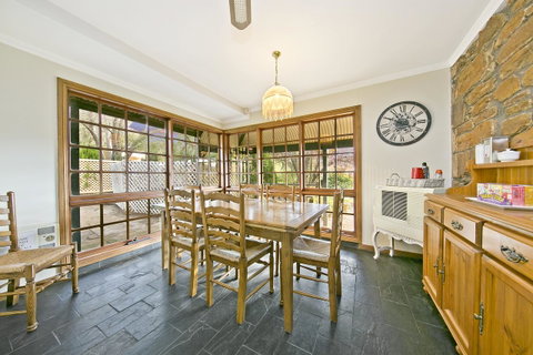 Vineyard Cottage BnB - Whitsundays Accommodation 4