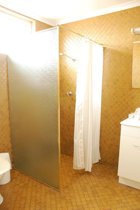 Adelaide Road Motor Lodge - Whitsundays Accommodation 35