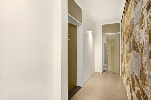 Adelaide Road Motor Lodge - Whitsundays Accommodation 14