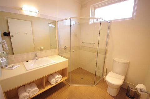 Adelaide Road Motor Lodge - Whitsundays Accommodation 38