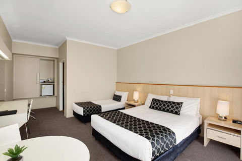 Adelaide Road Motor Lodge - Whitsundays Accommodation 28