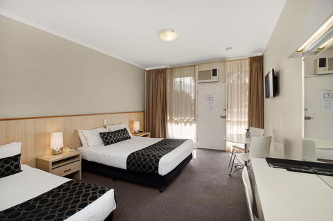 Adelaide Road Motor Lodge - Whitsundays Accommodation 27