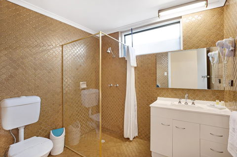 Adelaide Road Motor Lodge - Whitsundays Accommodation 30