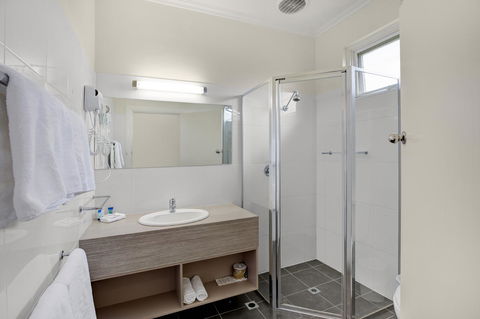 Adelaide Road Motor Lodge - Whitsundays Accommodation 21