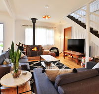 Hudson Bay  Basin View-Pet Friendly-15 Mins to Hyams Beach - Whitsundays Accommodation