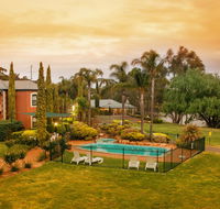 Clare Country Club - Whitsundays Accommodation
